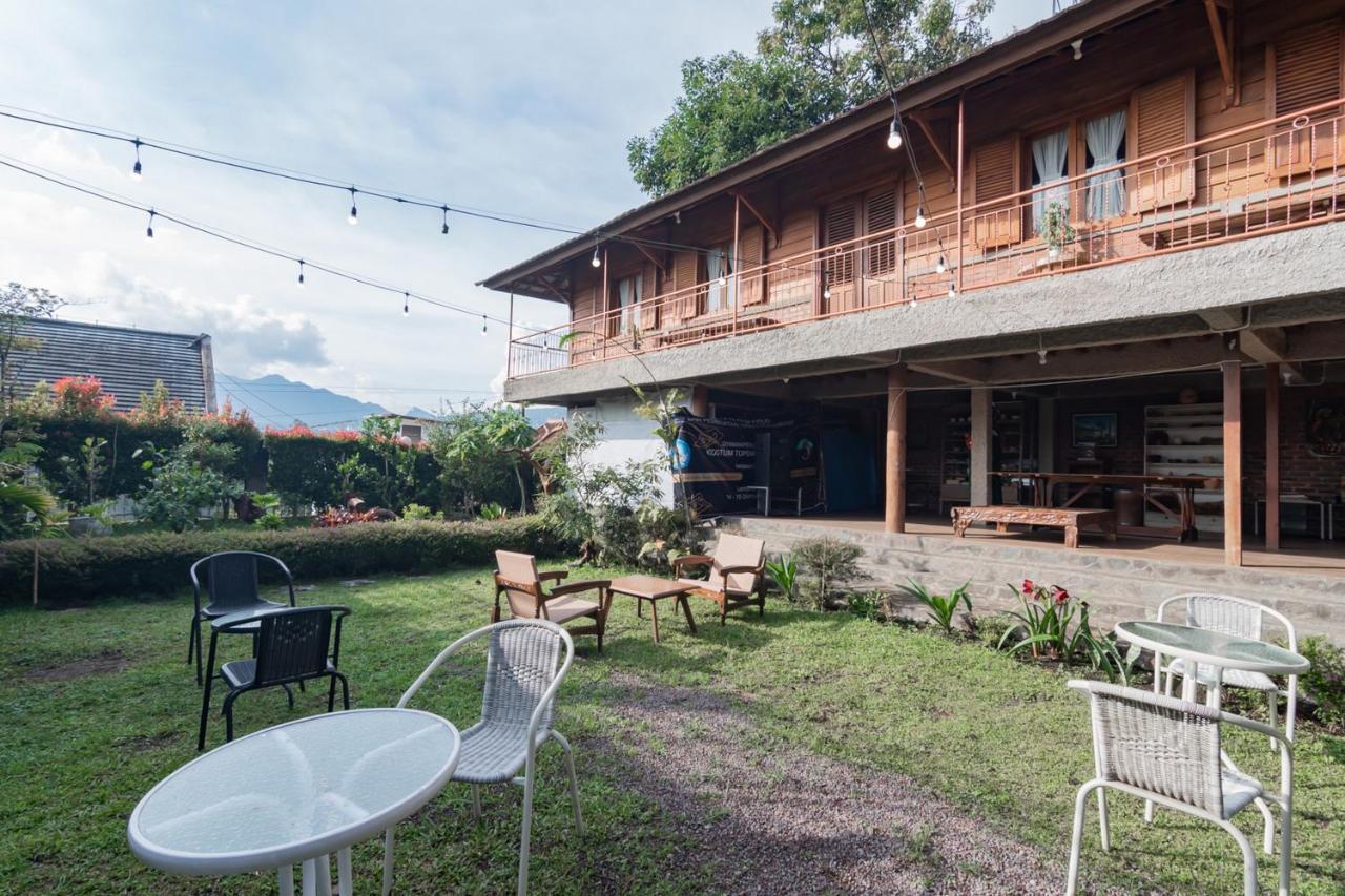Samakta Guest House Lembang Buitenkant foto